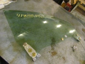 2005 Subaru Baja Front RH Passenger Door Glass