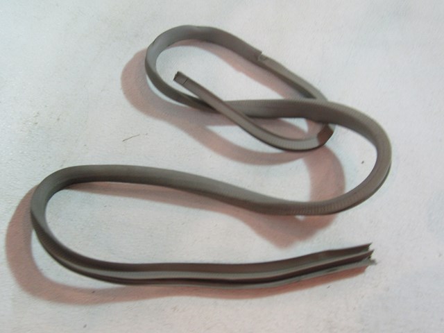 2005 Subaru Baja Front LH Driver Window Seal