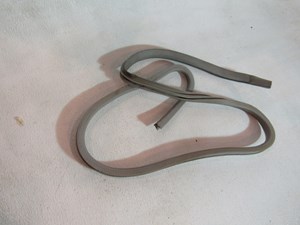 2005 Subaru Baja Front RH Passenger Window Seal
