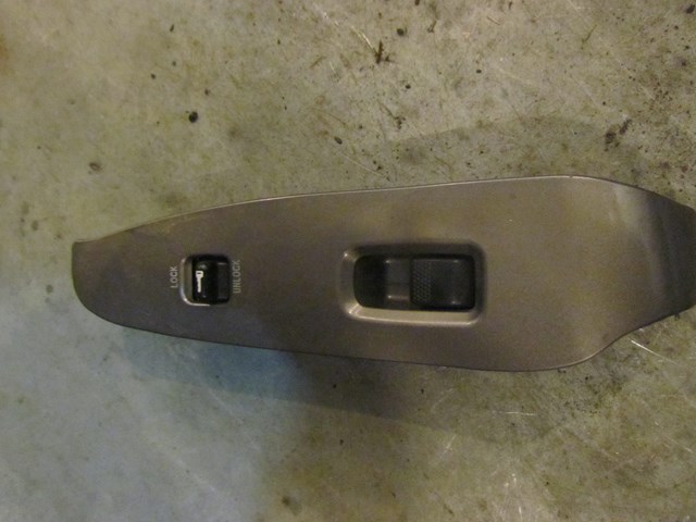 2005 Subaru Baja Front RH Passenger Door Switch