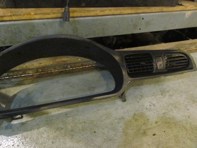 2005 Subaru Baja Speedometer Trim Bezel w/Dash Vents