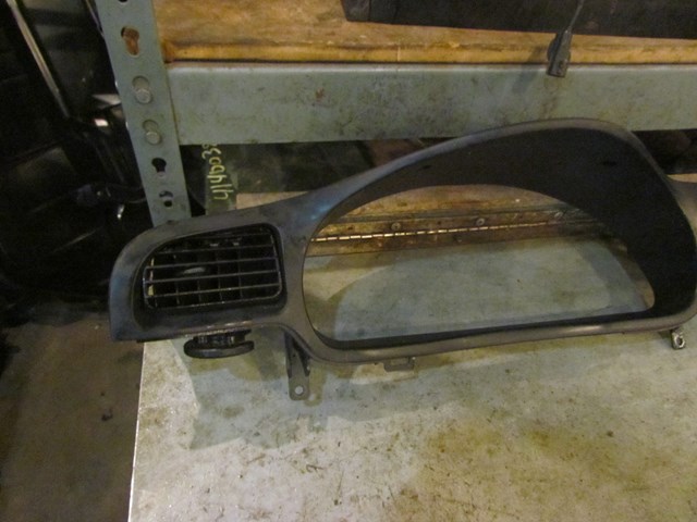 2005 Subaru Baja Speedometer Trim Bezel w/Dash Vents