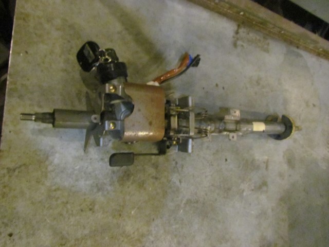 2005 Subaru Baja MT Steering Column w/Key & Fob