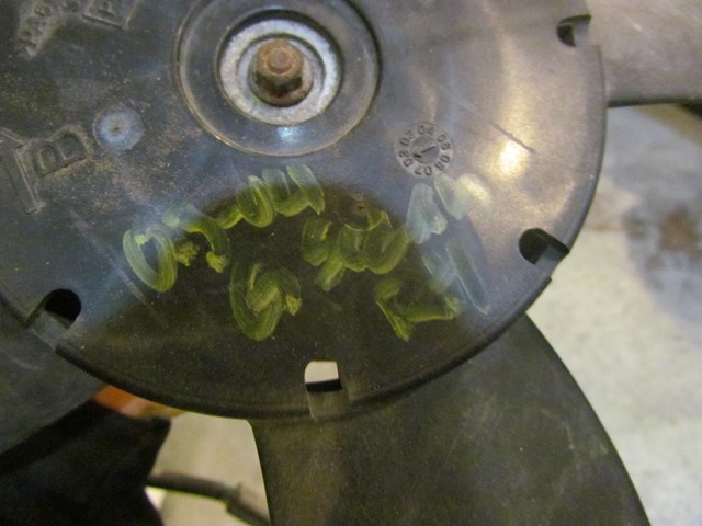 2004 Infiniti G35 Sedan RH Passenger Radiator Fan Blade