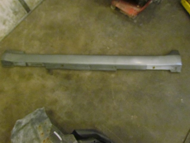 2006 Infiniti M35X LH Driver Side Skirt. See Pictures