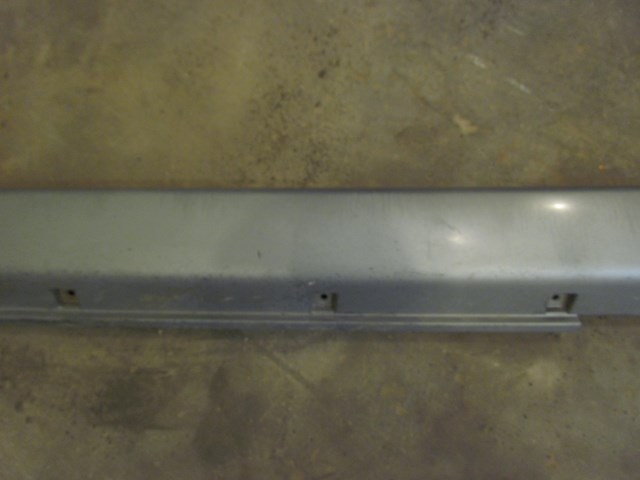 2006 Infiniti M35X LH Driver Side Skirt. See Pictures