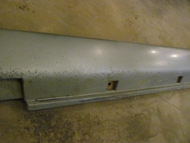 2006 Infiniti M35X LH Driver Side Skirt. See Pictures