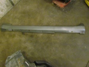 2006 Infiniti M35X LH Driver Side Skirt. See Pictures