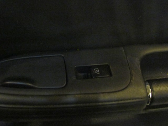 2006 Infiniti M45 Sport Rear RH Pass Door Panel w/Switch