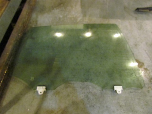 2006 Infiniti M45 Rear RH Passenger Door Glass
