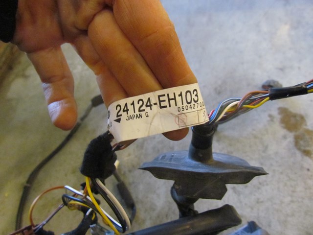 2006 Infiniti M45 Front RH Passenger Door Wiring 24124EH103