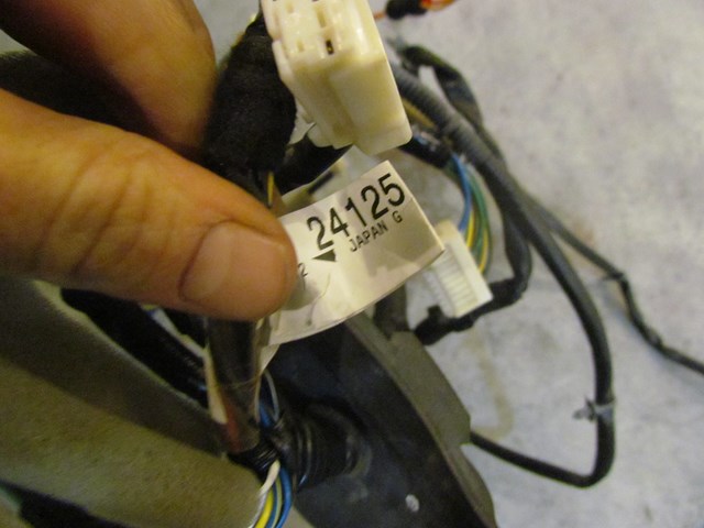2006 Infiniti M45 Front LH Driver Door Wiring 24125 EH103