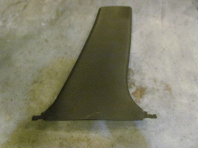 2006 Infiniti M45 RH Pass Lower B Pillar Trim 76915 EG000