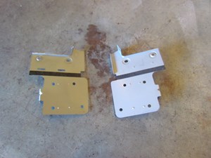 2006 Infiniti M45 Radio Bracket Set
