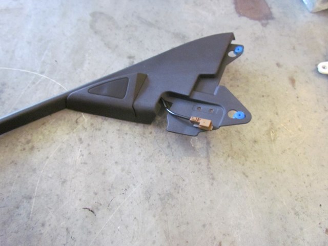 2006 Infiniti M45 Front LH Driver Window Trim w/Tweeter