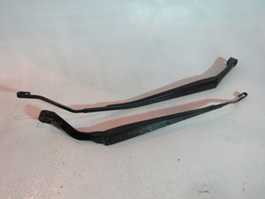 2006 Infiniti M45 Windshield Wiper Arms Set RH & LH