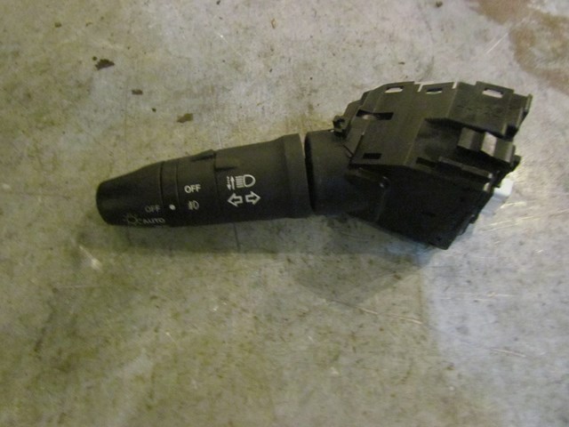 2006 Infiniti M45 Turn Signal Column Switch 25540 EH100