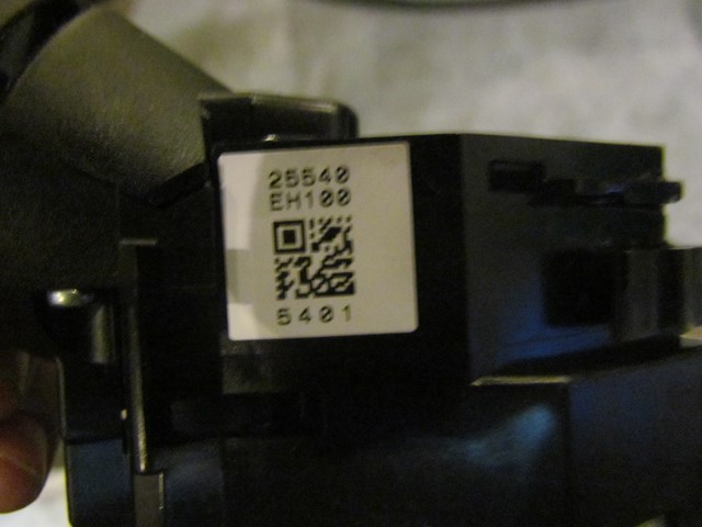 2006 Infiniti M45 Turn Signal Column Switch 25540 EH100