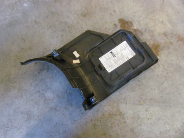  2006 Infiniti M45 LH Driver Lower Kick Panel 66901 EH100