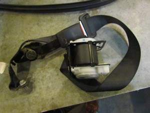2006 Infiniti M45 Rear RH Passenger Seat Belt & Buckle