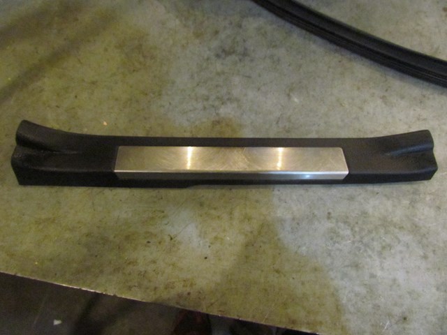 2006 Infiniti M45 Rear RH Pass Door Sill Kick Plate 769B6EG000