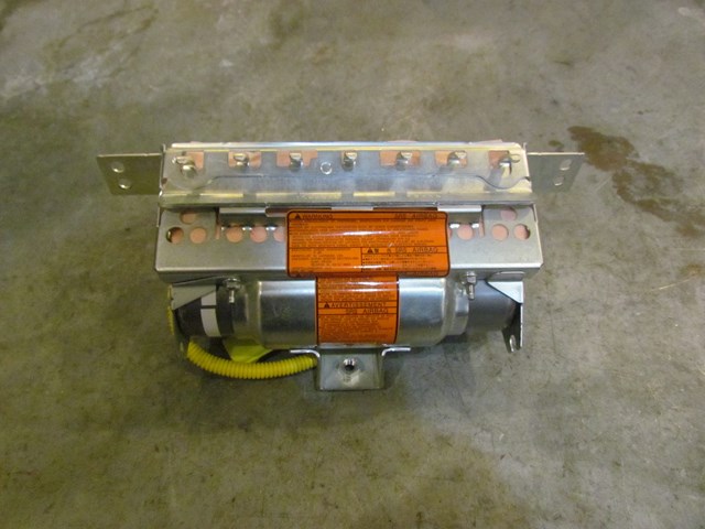 2006 Infiniti M45 RH Passenger Dash Bag