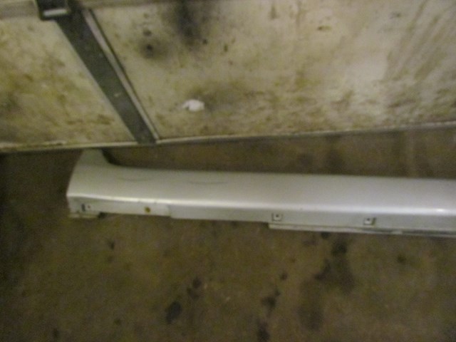 2006 Infiniti M45 RH Passenger Side Skirt