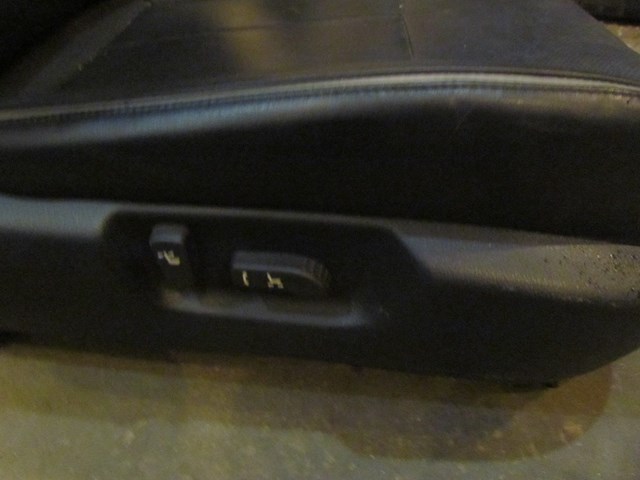 2006 Infiniti M45 Sport Front RH Pass Seat-Details for shipping info