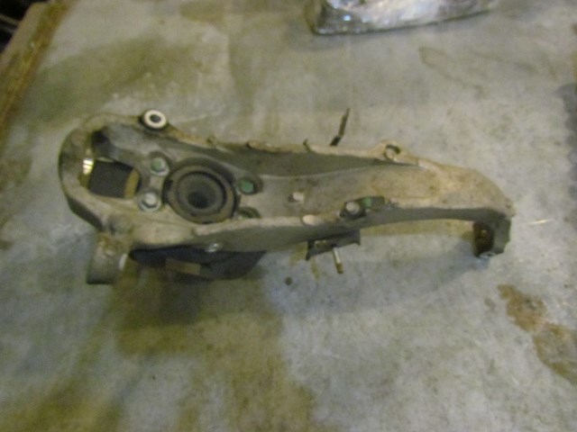 2006 Infiniti M45 S RWD Front RH Pass Spindle