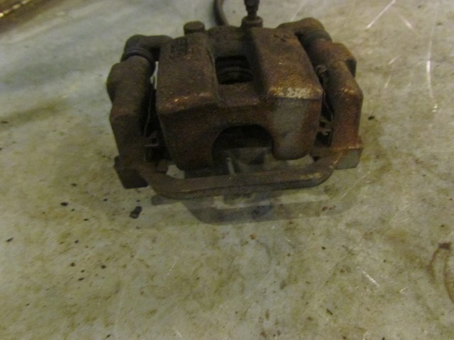 2006 Infiniti M45 RWD Rear LH Driver Caliper