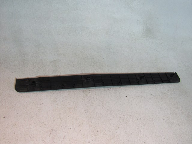 2006 Infiniti M45 Front RH Passenger Door Sill Kick Plate
