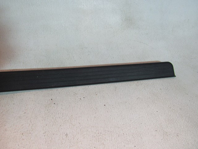 2006 Infiniti M45 Front RH Passenger Door Sill Kick Plate