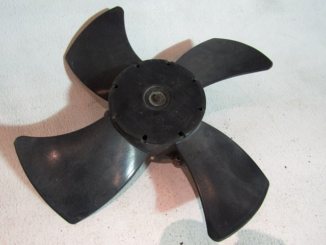 2006 Infiniti M45 RH Passenger Radiator Fan Blade