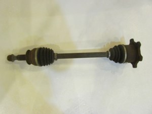 2006 Infiniti M45 RWD RH Passenger Rear Axle