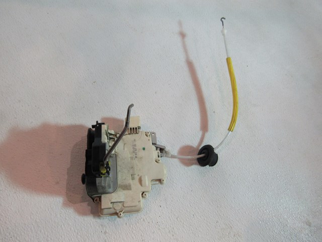 2006 Audi S4 Rear LH Driver Door Lock Actuator 8E0839015
