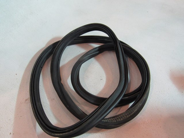 2006 Audi S4 Trunk Body Seal