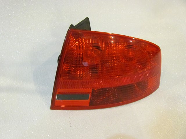 2006 Audi S4 RH Passenger Quarter Mounted Tail Light