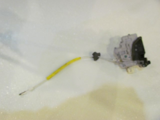 2006 Audi S4 RH Passenger Rear Door Lock Actuator 8E0839016