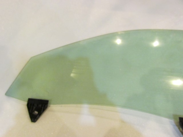 2006 Audi S4 LH Driver Front Door Glass