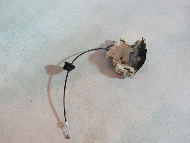 2006 Audi S4 RH Pass Front Door Lock Actuator 8E1837016