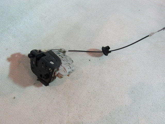 2006 Audi S4 RH Pass Front Door Lock Actuator 8E1837016