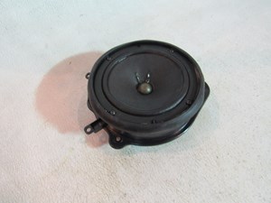 2006 Audi S4 RH Pass Front Door Speaker 8E0035411