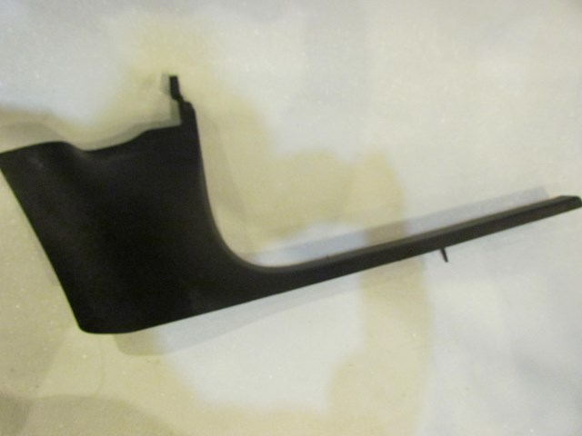 2006 Audi S4 RH Pass Front Door Sill 8E0867272