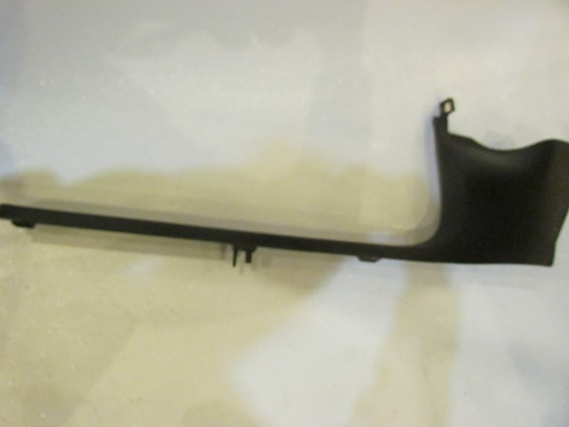 2006 Audi S4 LH Driver Front Door Sill 8E0867271