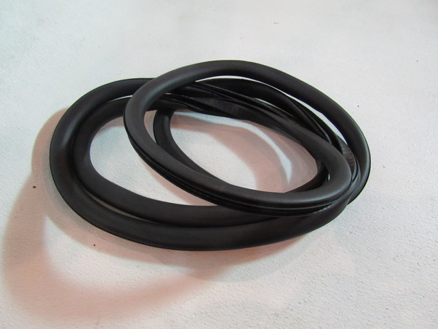 2006 Audi S4 RH Passenger Front Door Seal