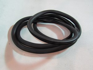 2006 Audi S4 RH Passenger Front Door Seal