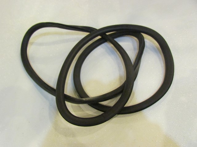 2006 Audi S4 LH Driver Front Door Seal