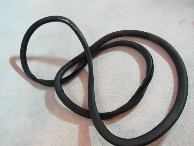 2006 Audi S4 LH Driver Rear Door Seal