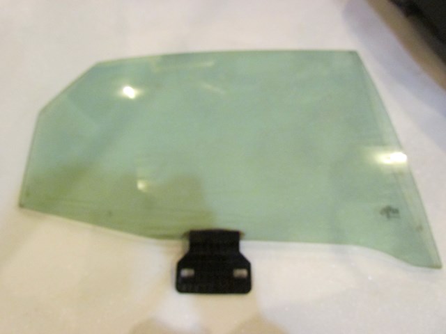 2006 Audi S4 Rear RH Passenger Door Glass