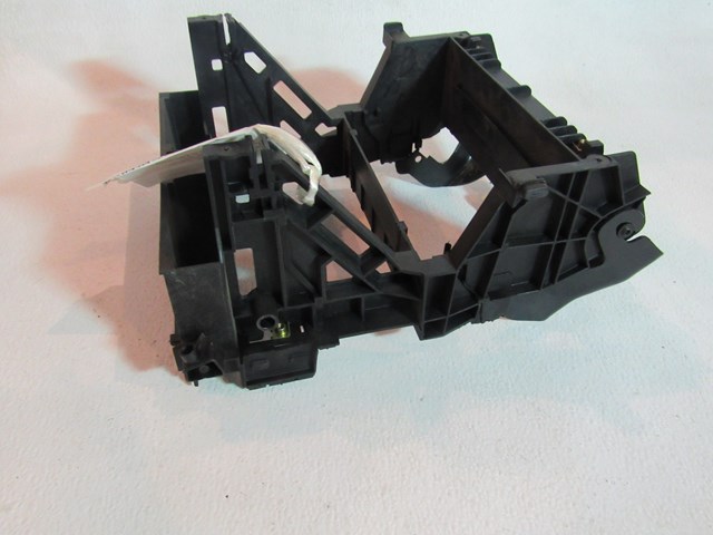 2006 Audi S4 Radio Bracket